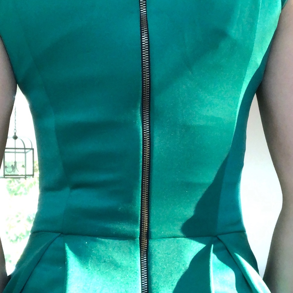 Dress - Picture 4 of 4